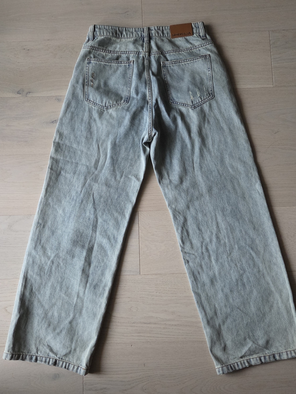 Drmers club baggy jeans in light acid wash - Picture 3 of 7